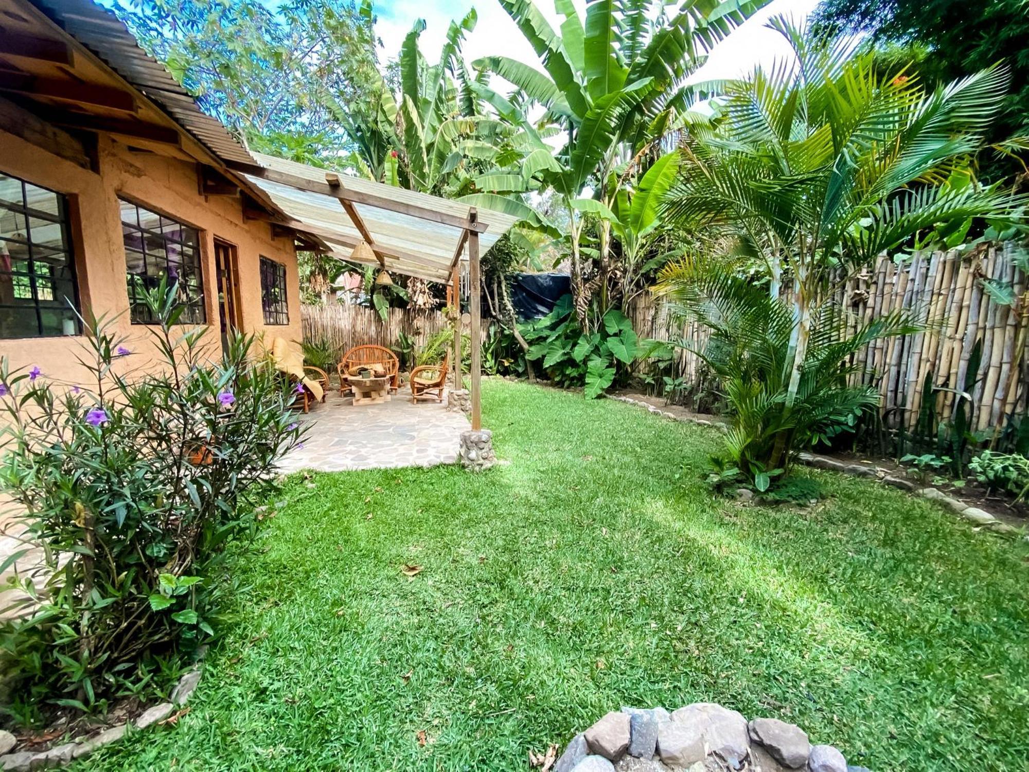 Unicorn Reborn - Peaceful Rentals San Marcos La Laguna Ngoại thất bức ảnh